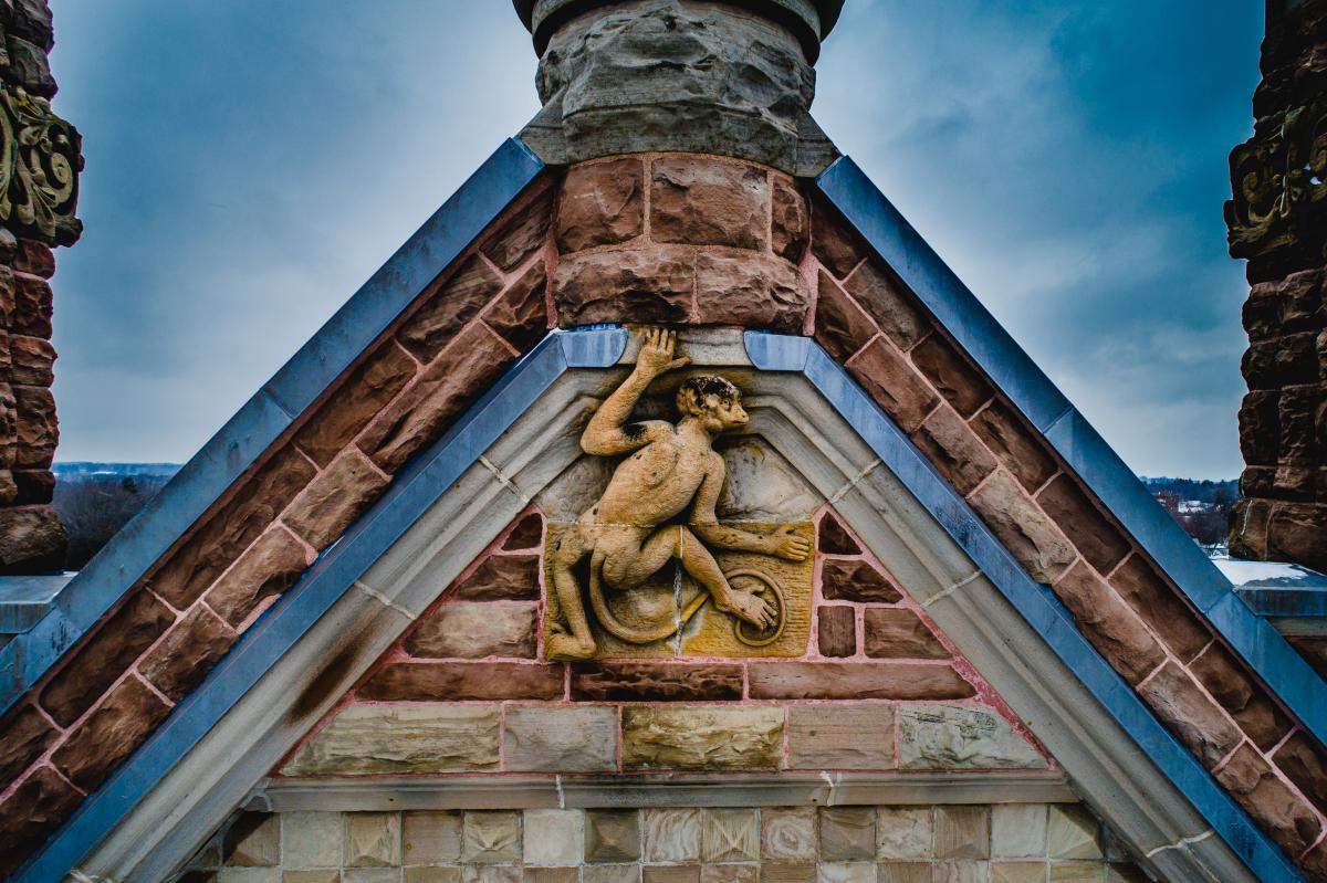 Courthouse Square monkey