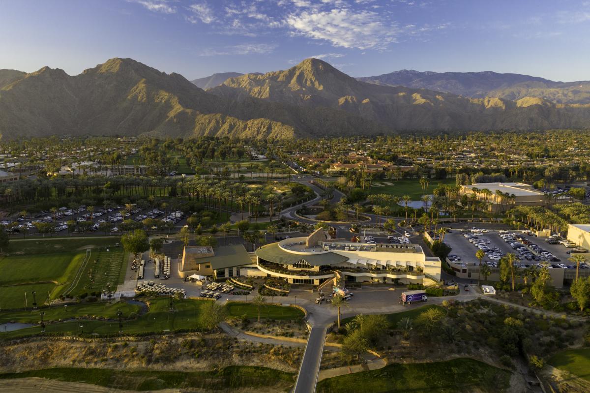 El Paseo: Palm Desert seeks plan to blend mountain views with