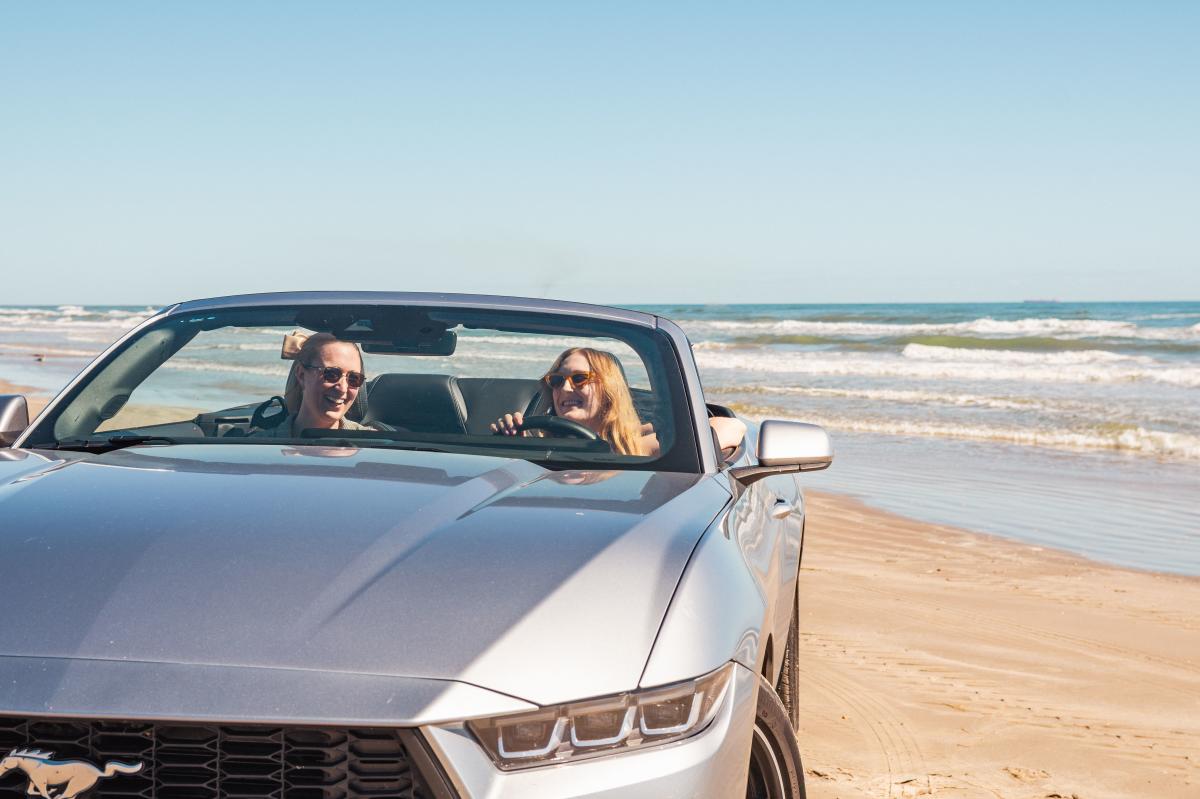 Beach-driving-car