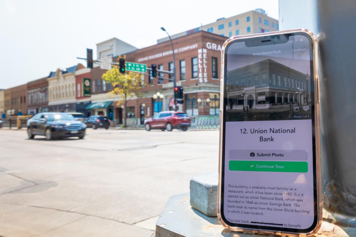 History center walking tour app