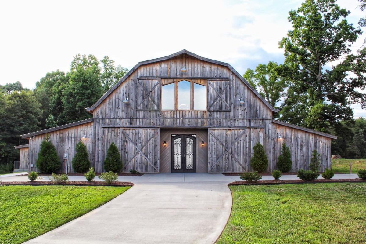 Barn wedding venue exterior shot