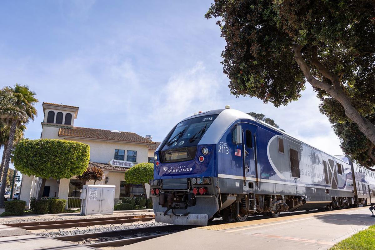 Amtrak Surfliner at Grover Beach Station