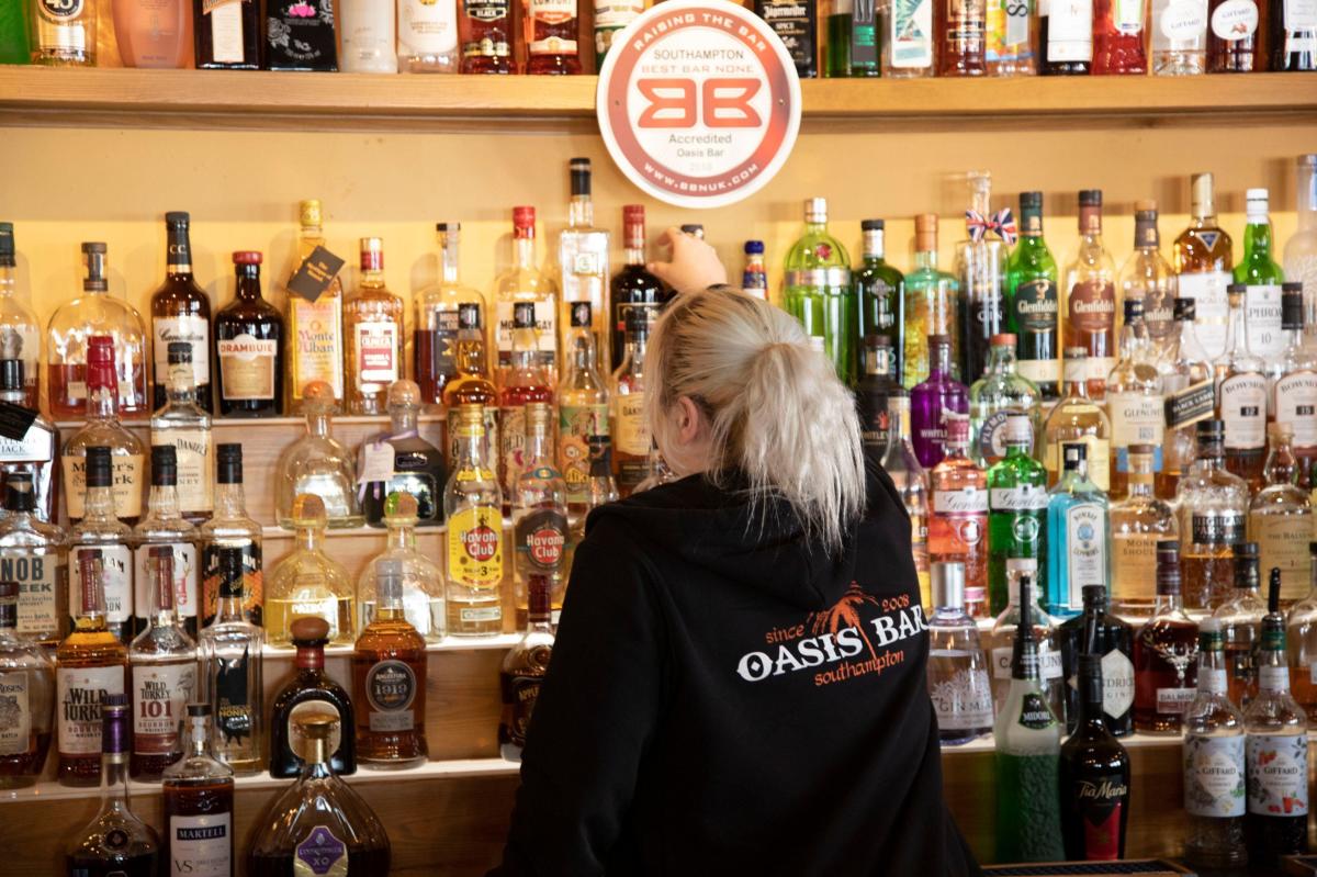 Oasis-Bar-Pub
