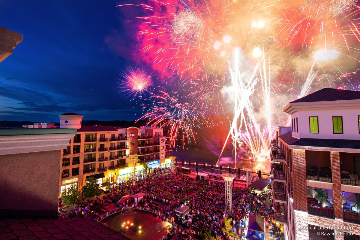 Branson Landing Liberty Light-Up Fireworks