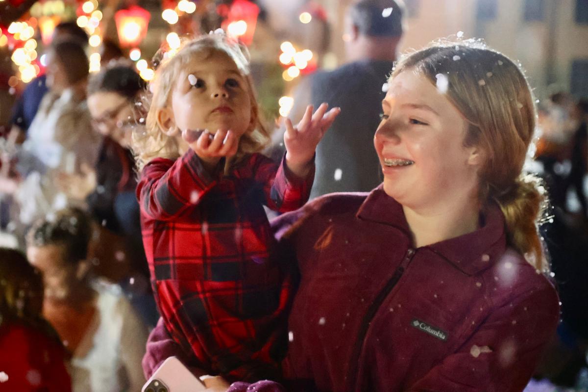 Snow at Holiday of Lights