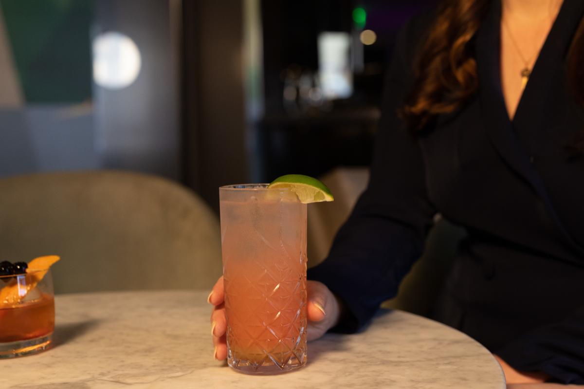 Cocktail at Como Social Club