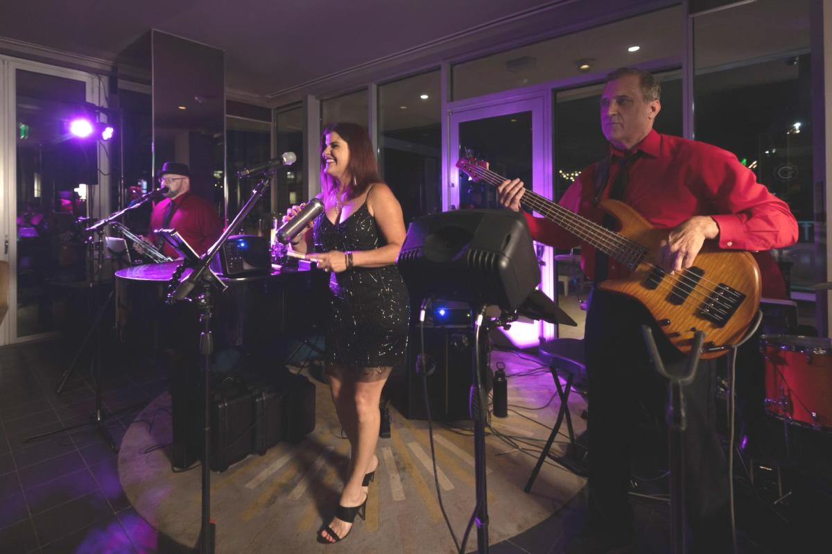 Live Music at Como Social Club