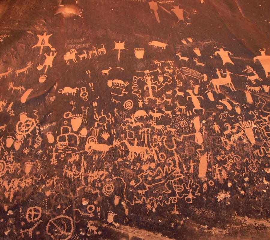 Newspaper Rock Petroglyphs in San Juan County in Utah