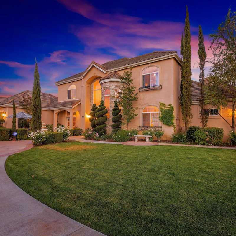 GATED TUSCANY ESTATE BEST VIEWS IN TEMECULA WINE COUNTRY 1