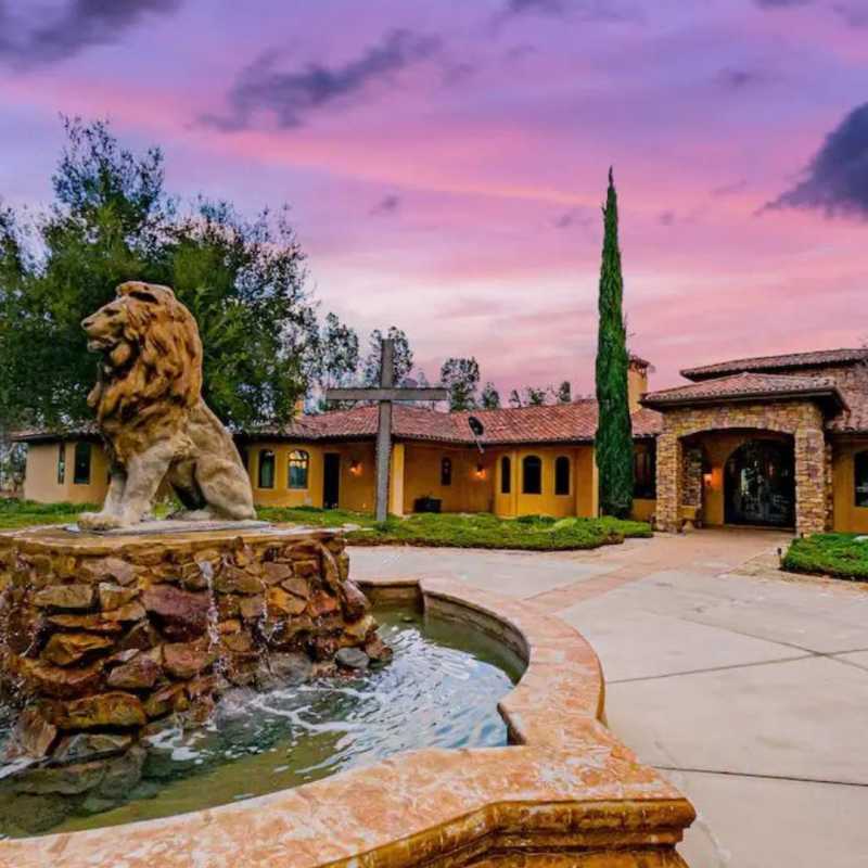 Luxury Mansion