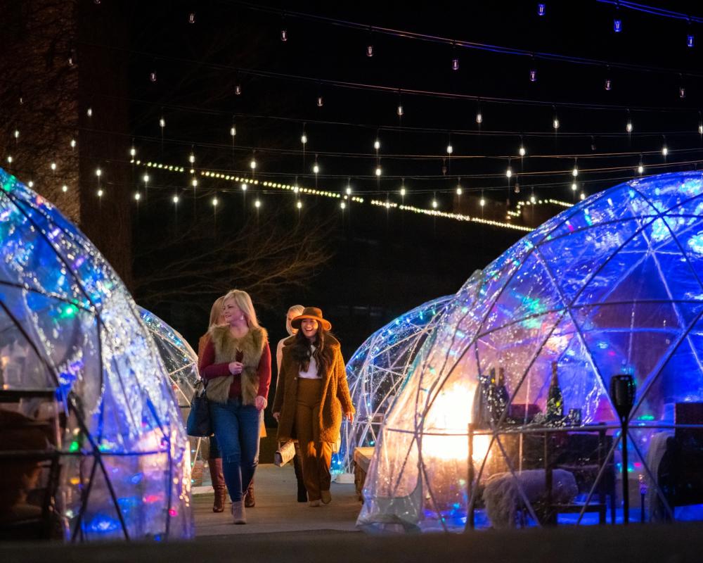 Friends arriving at the Grand Geneva igloos