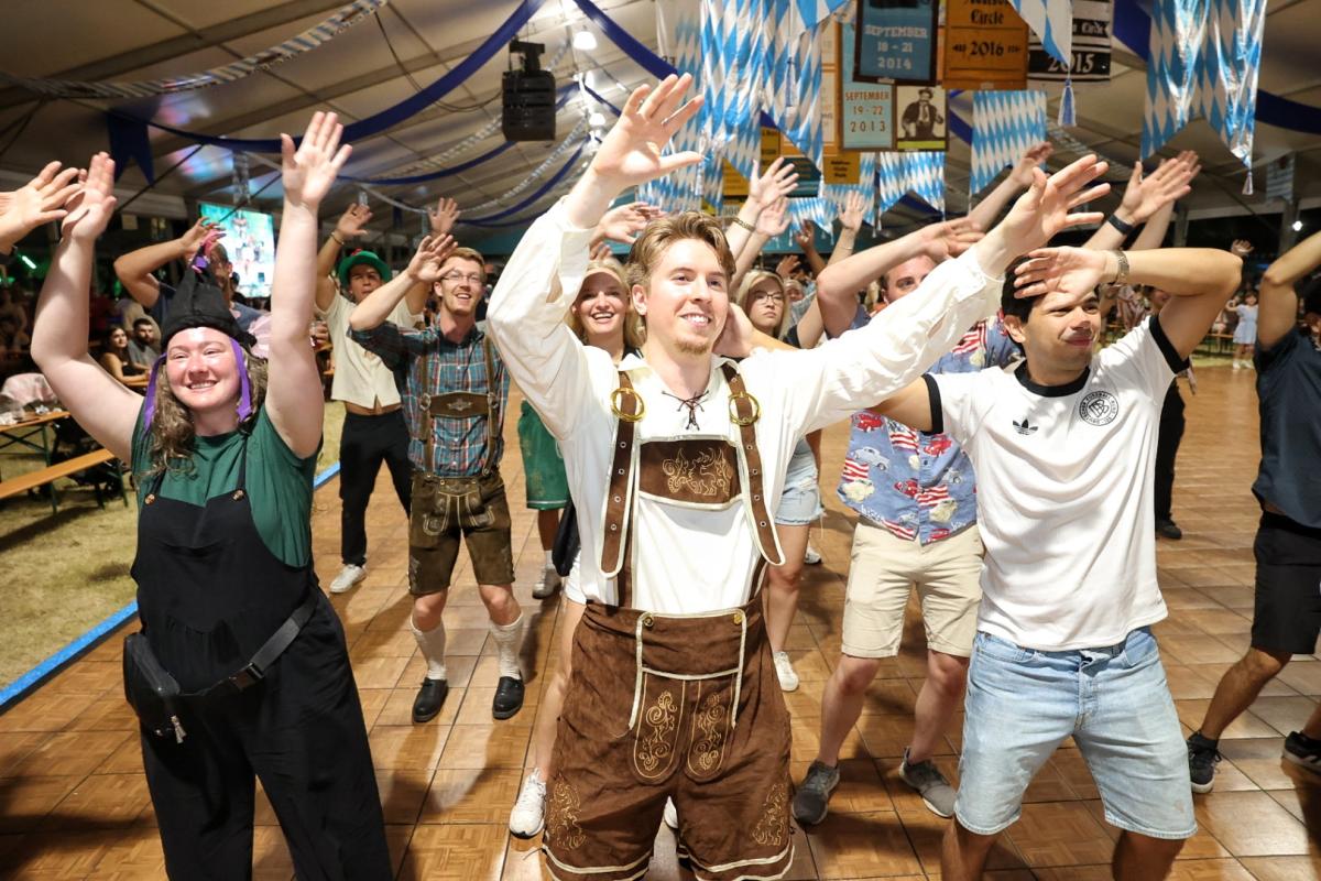 Partyhalle Dancing