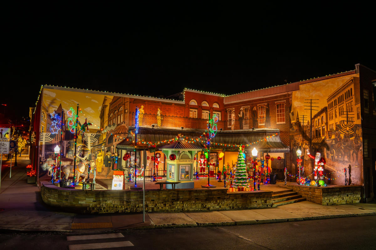 Heritage Parklet Lights Display - Cumberland MD