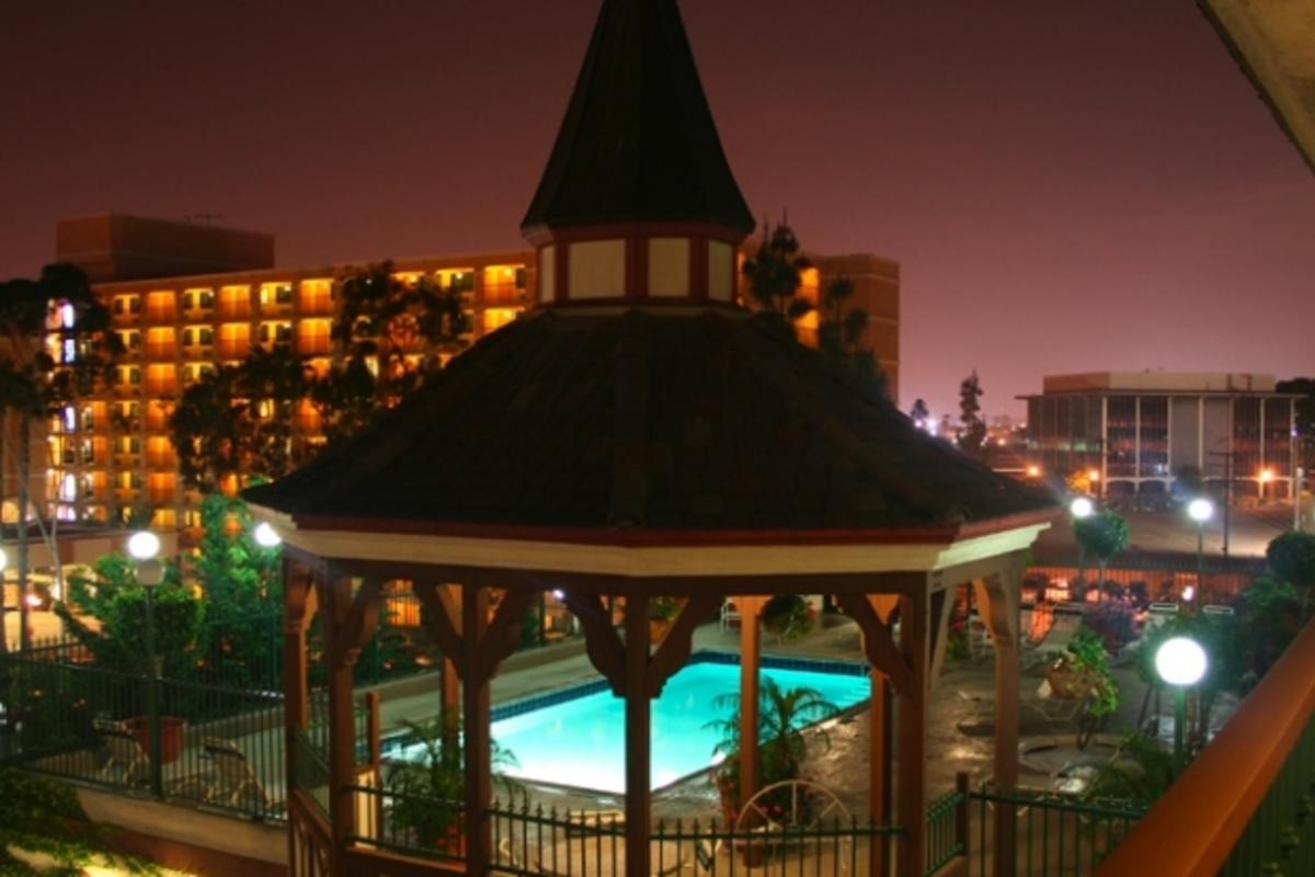 Camelot Inn and Suites