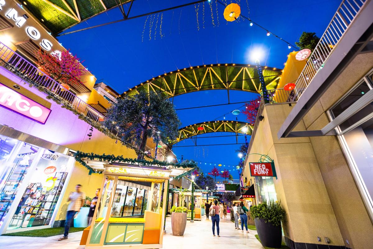 GardenWalk Anaheim Shops