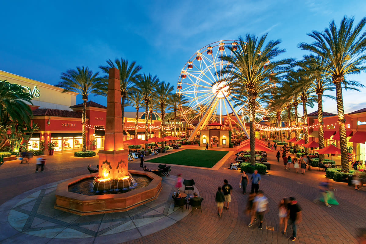 Why South Coast Plaza is the West Coast's Best Destination for Shopping -  Travel Costa Mesa