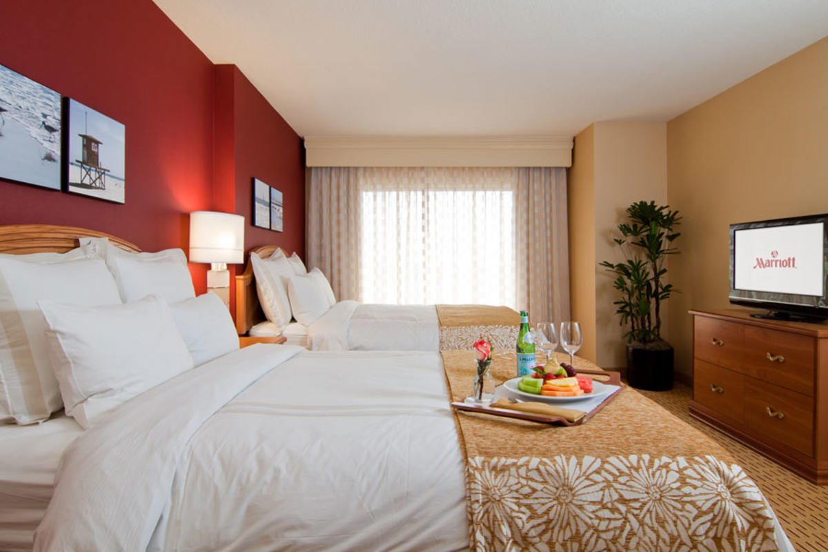 Double Bed Guest Room at Anaheim Marriott Suites