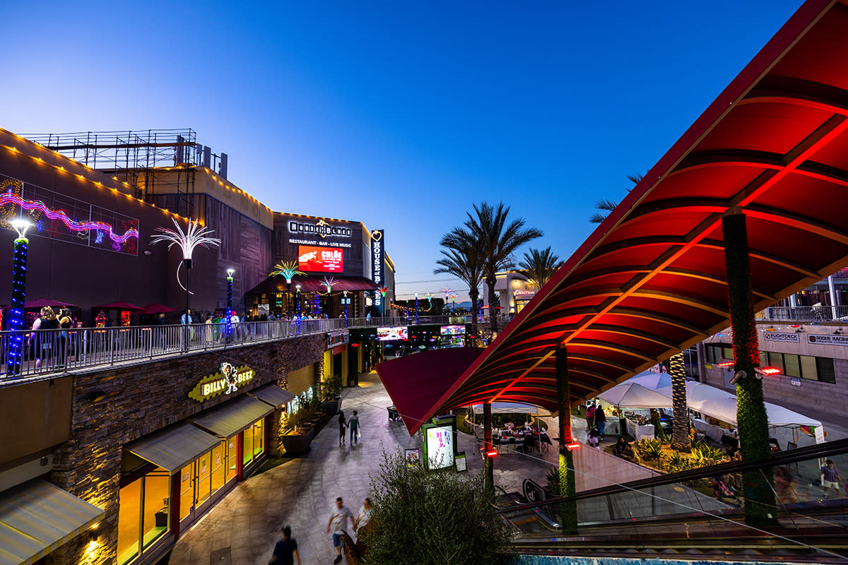 GardenWalk Anaheim Shopping