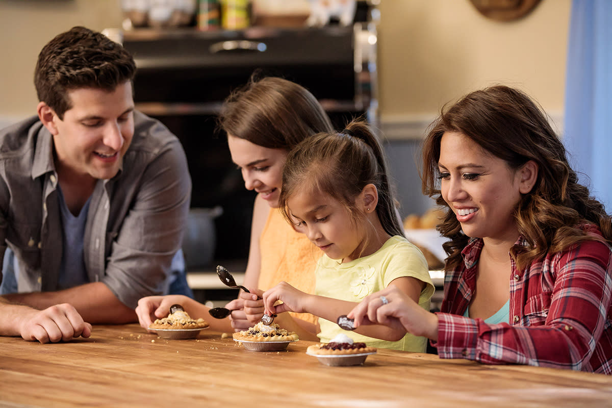 knott's berry farm thanksgiving dinner