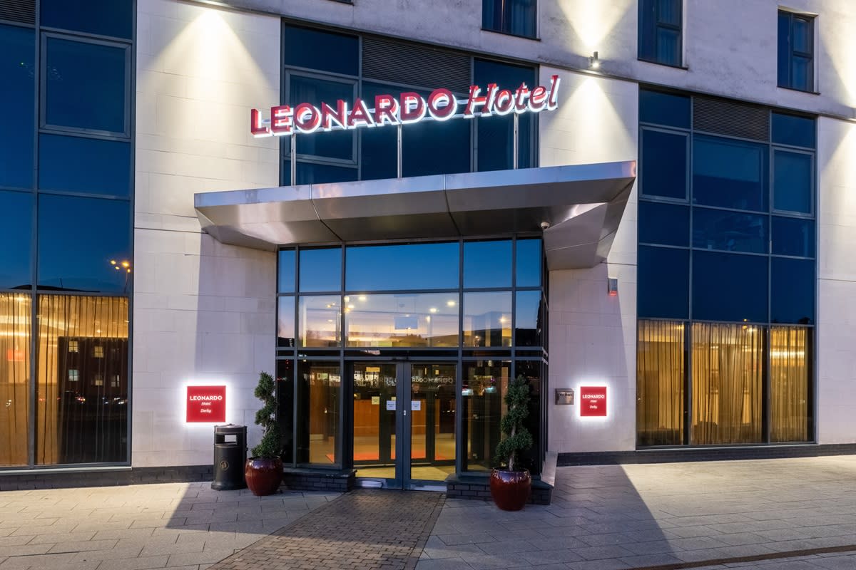 Leonardo Hotel Exterior