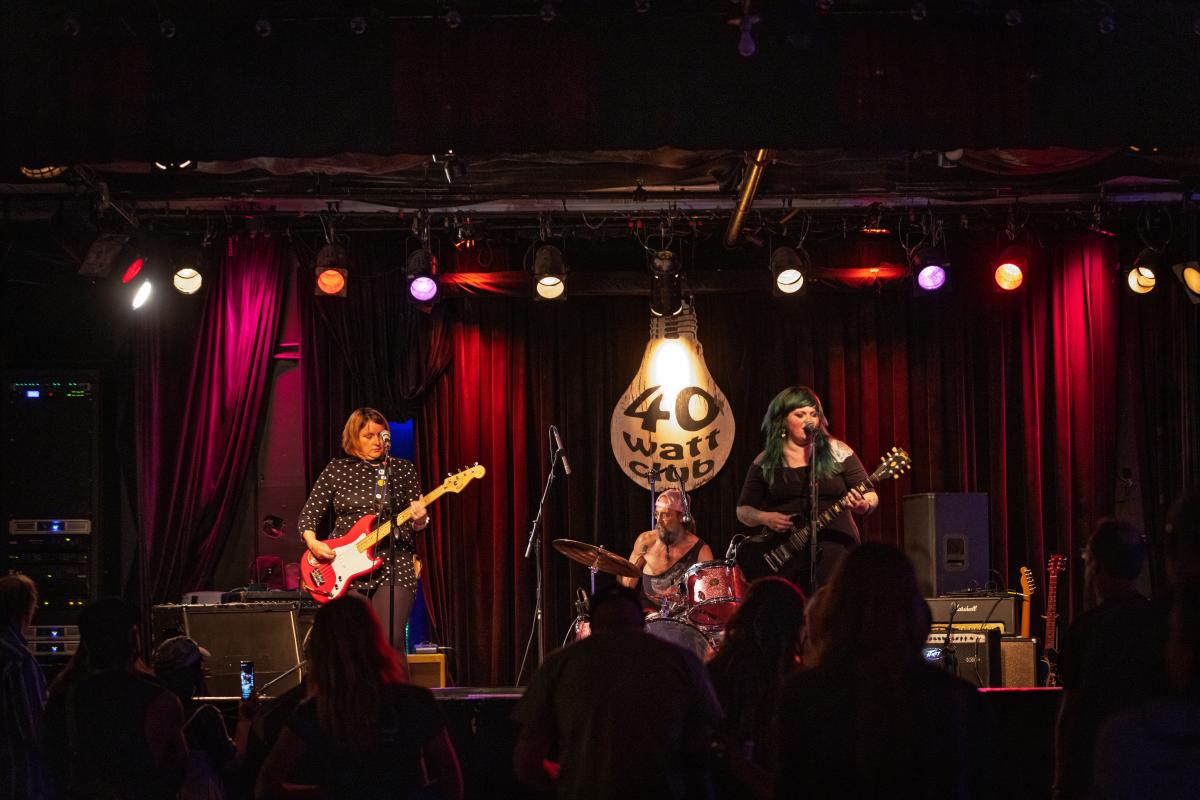 a concert at the 40 Watt Club