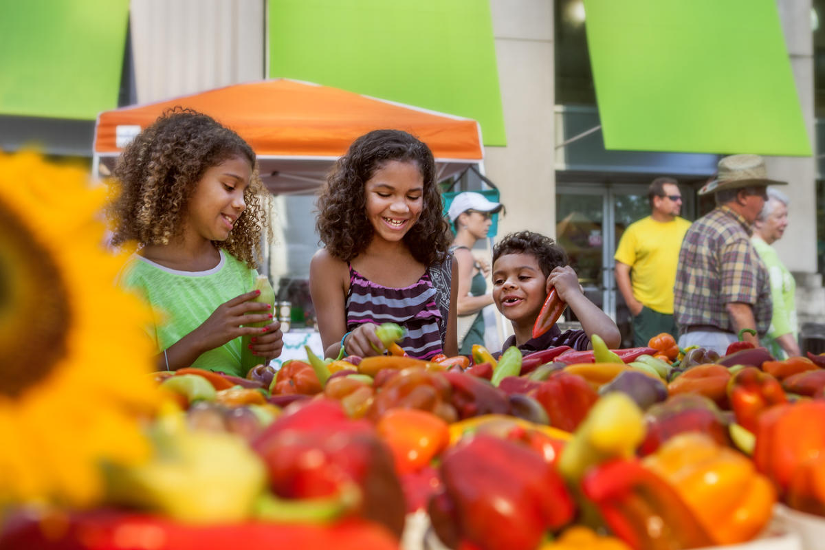 Farmers Market kids