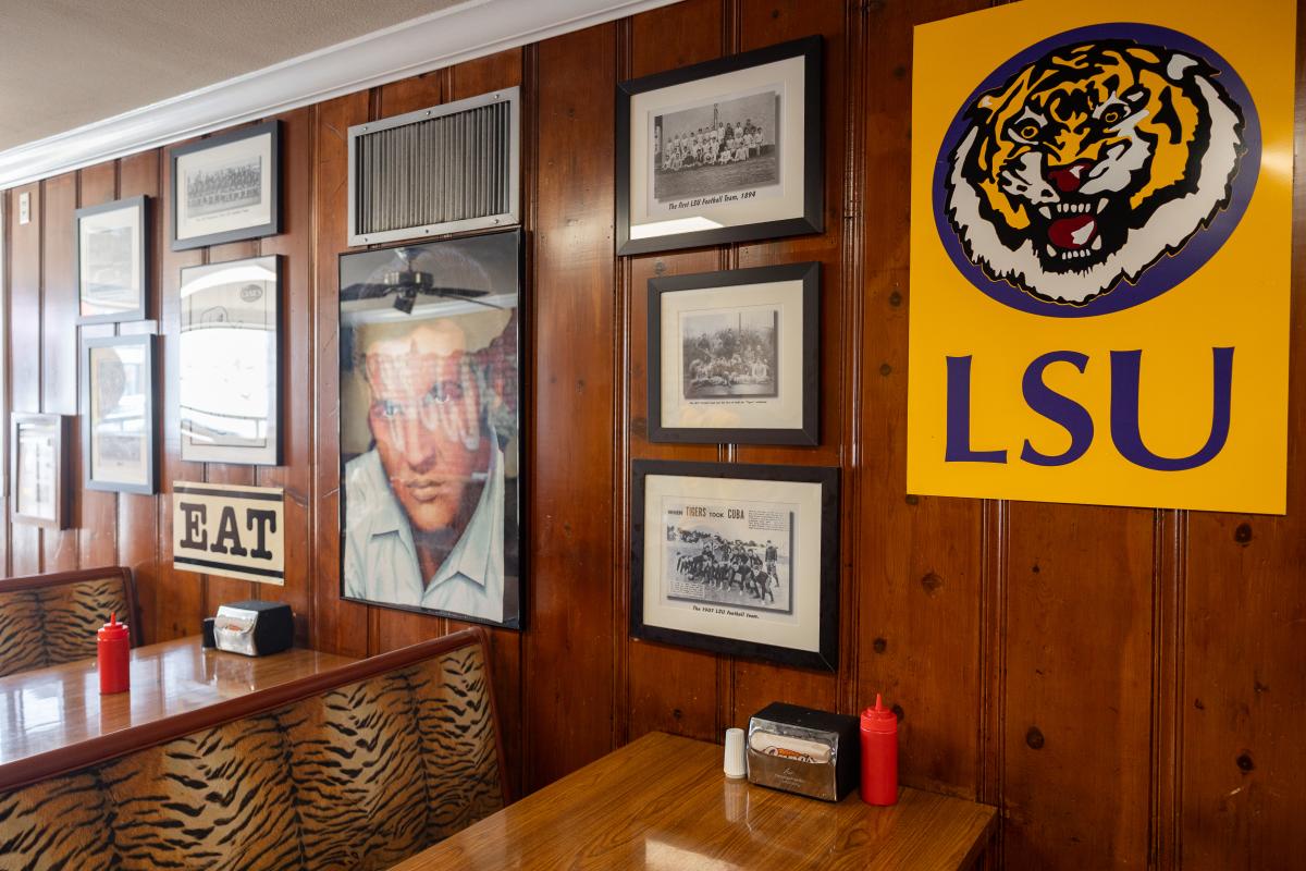 Raising Cane's Interior