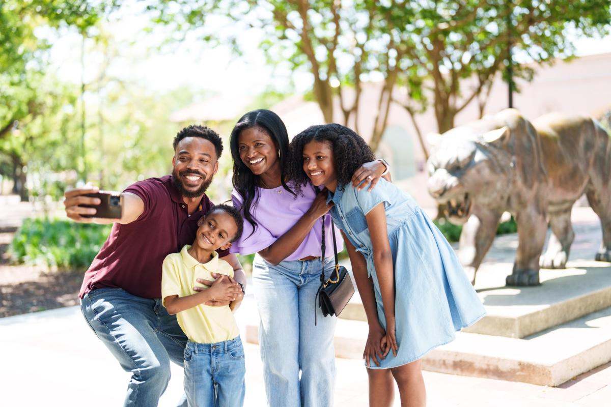 Mike the tiger family