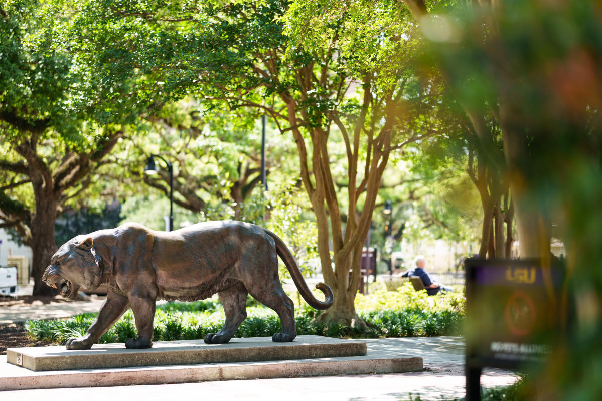 Mike the Tiger Habitat statue