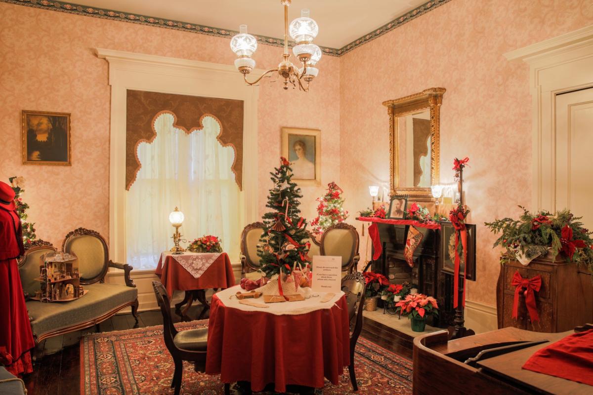 Peel Museum | Holiday Decor