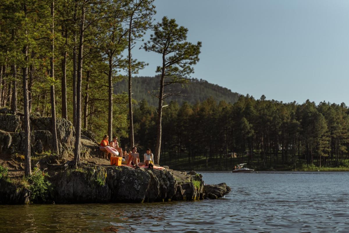 Sheridan Lake