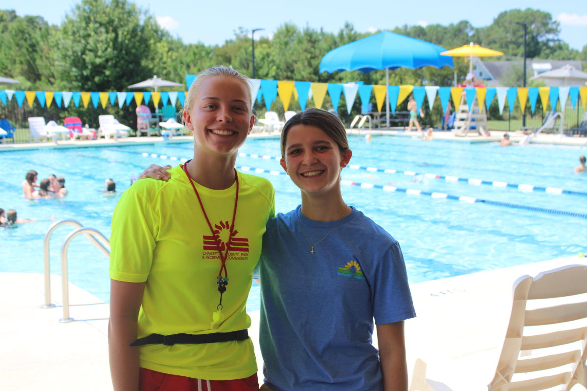 Sisters Annie (Left) and Tori (Right)