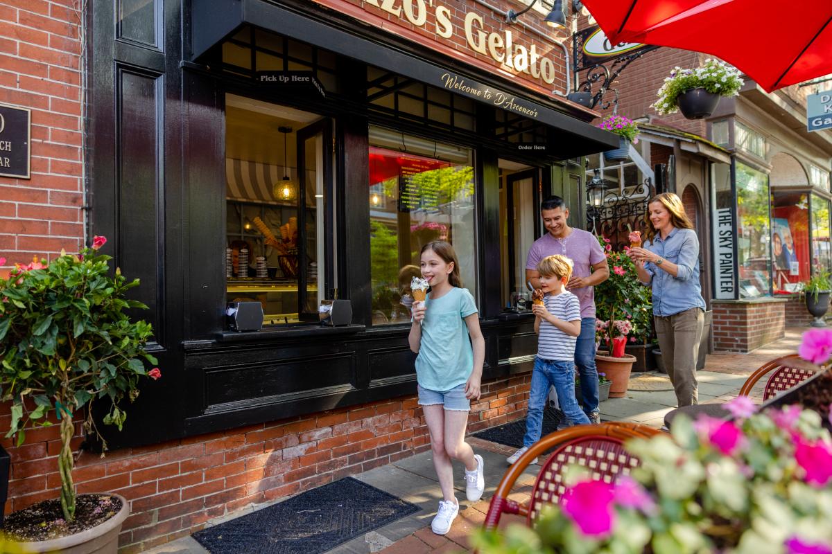 Family with Ice Cream