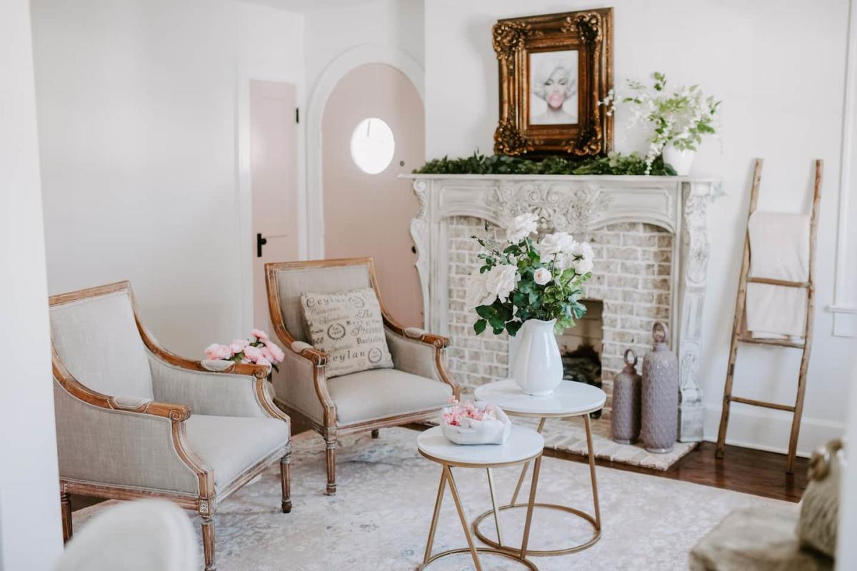 cottage style living room in an airbnb