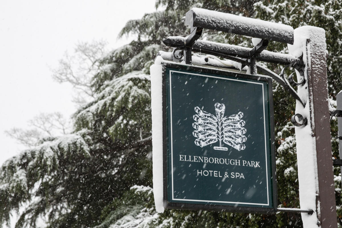 Snow covered sign of Ellenbrough Park