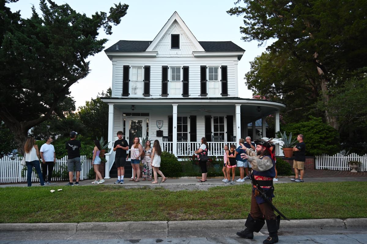 ghost tour beaufort nc