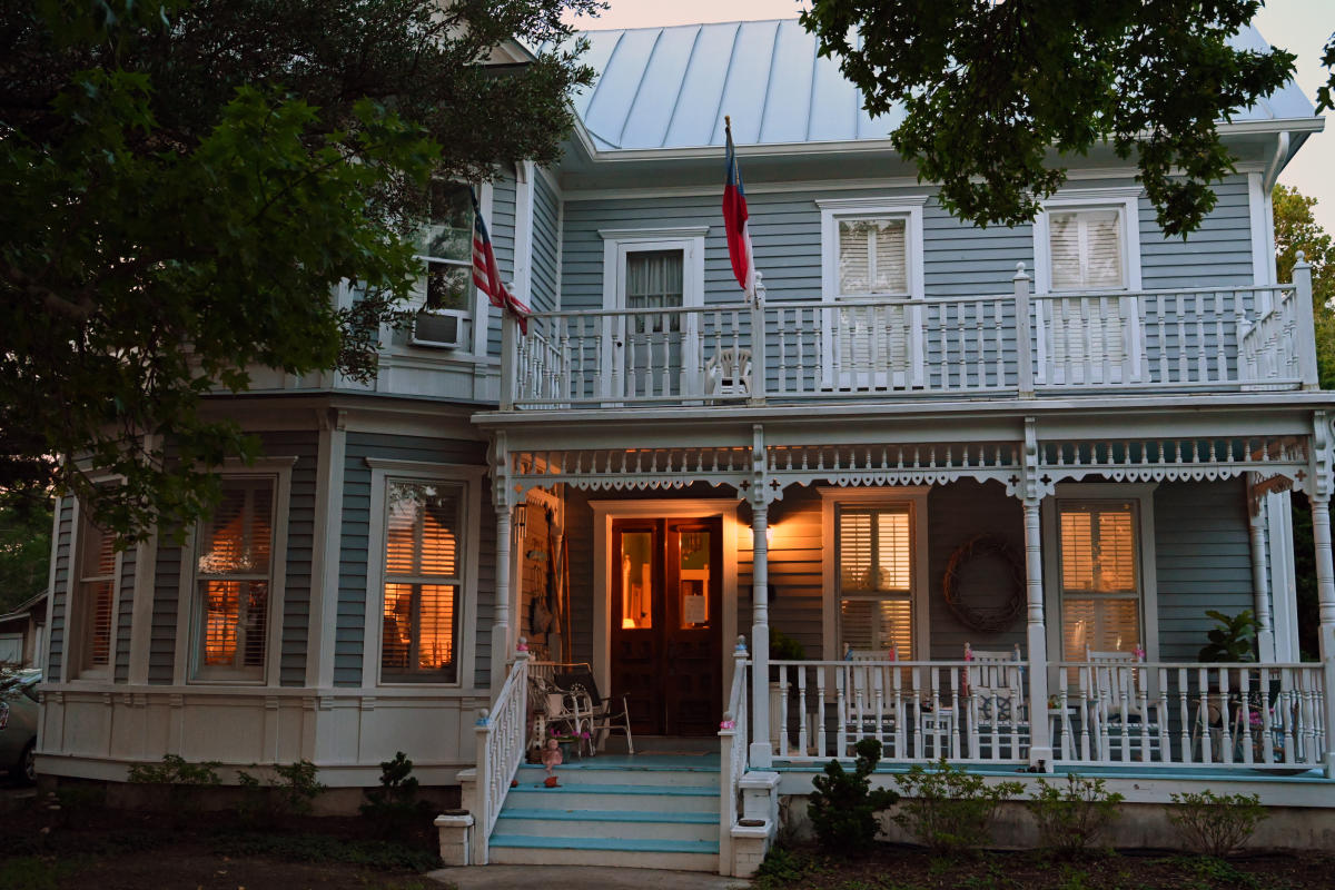 Historic Beaufort House at Dusk