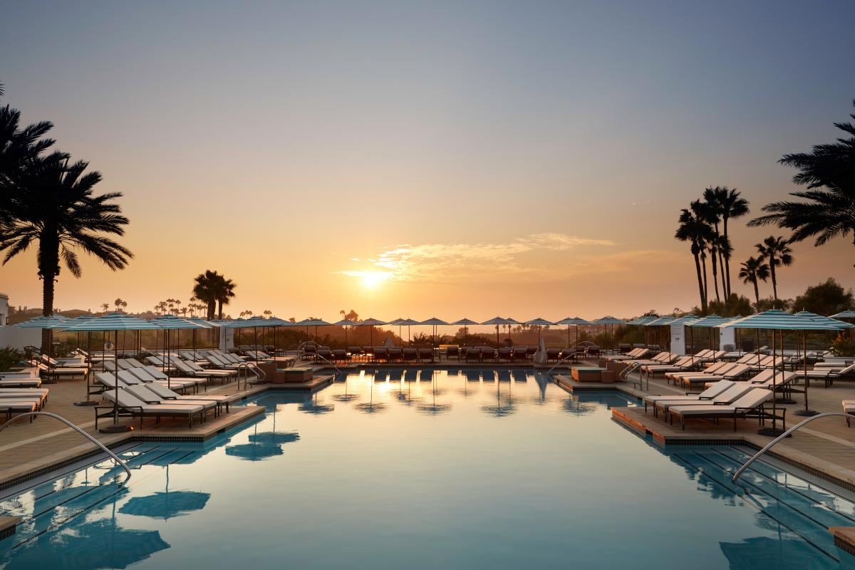 Waldorf Astoria Pool