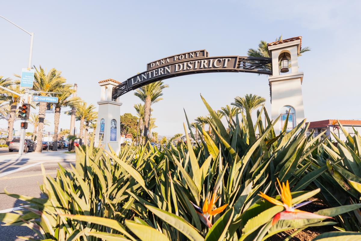 Lantern District Arch