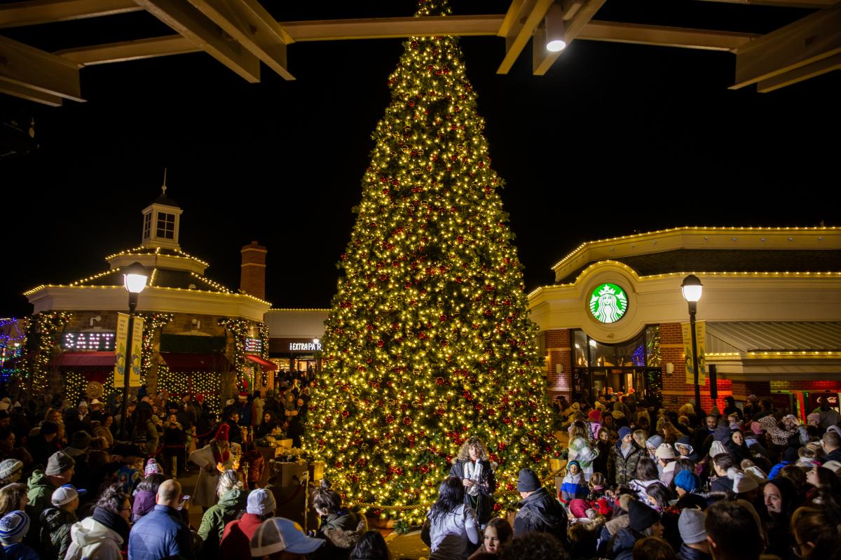 Tree Lighting at Promenade Shoppes in Center Valley