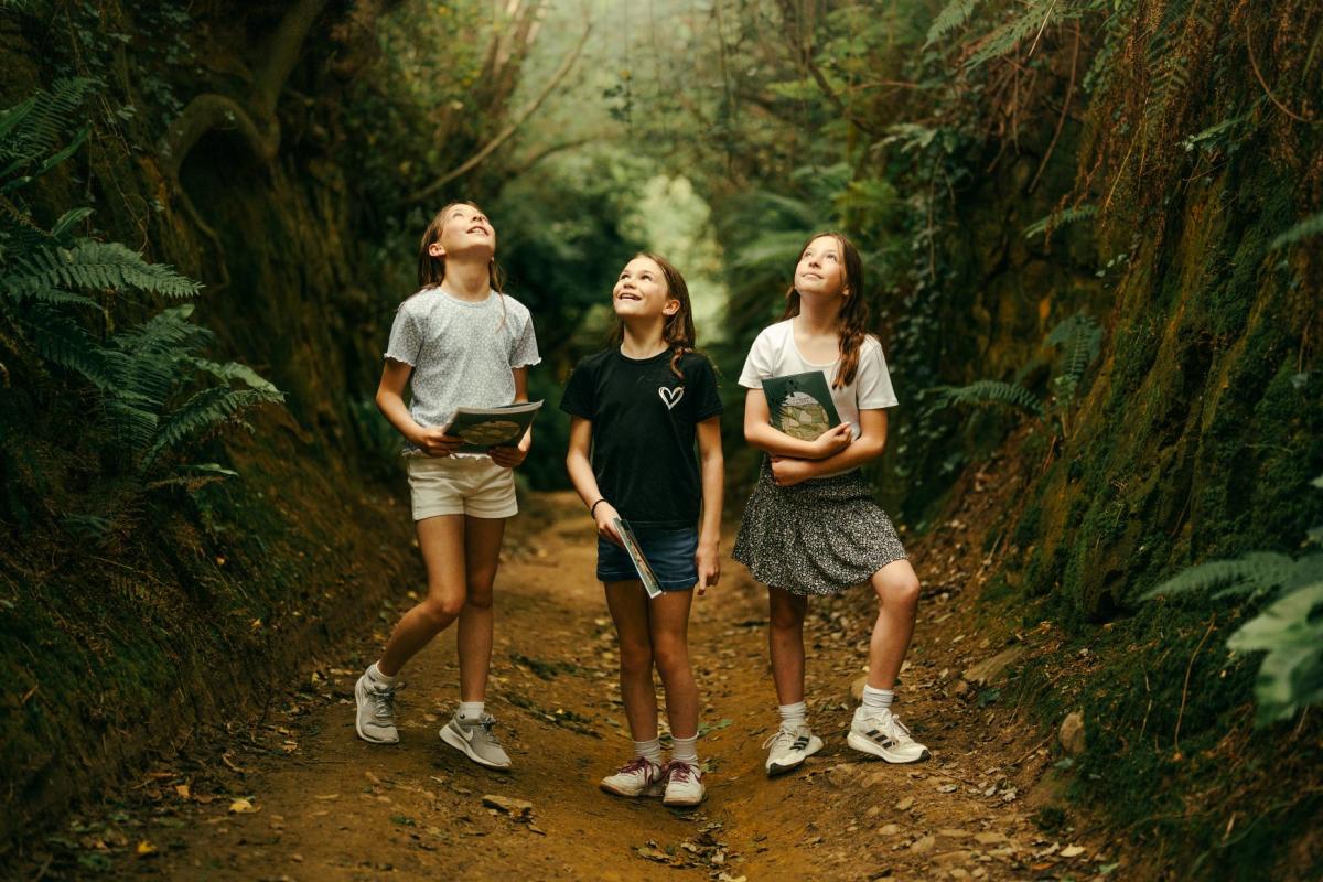 Children, The Holloways, Symondsbury