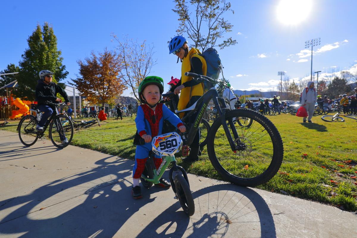 Group Bike Ride During Spoketober In Fall | Rhyler Overend | Visit Durango