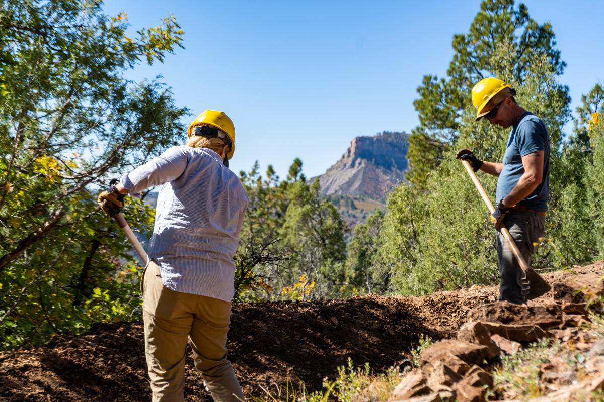 Volunteering at Durango Trails