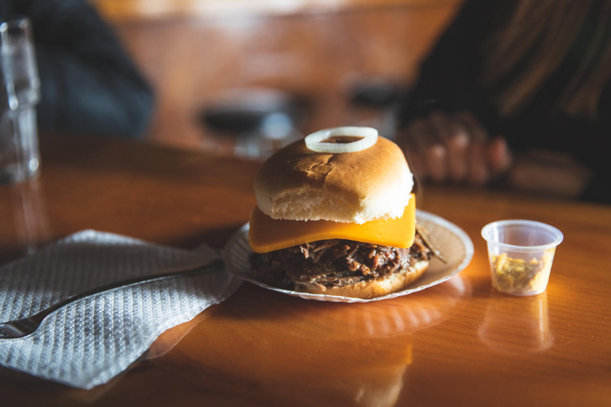 Hot beef sandwiches at Ray's Place