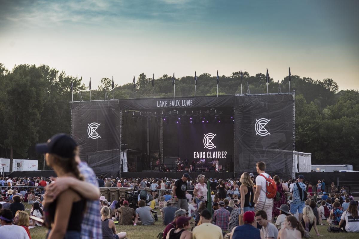 Eaux Claires Stage