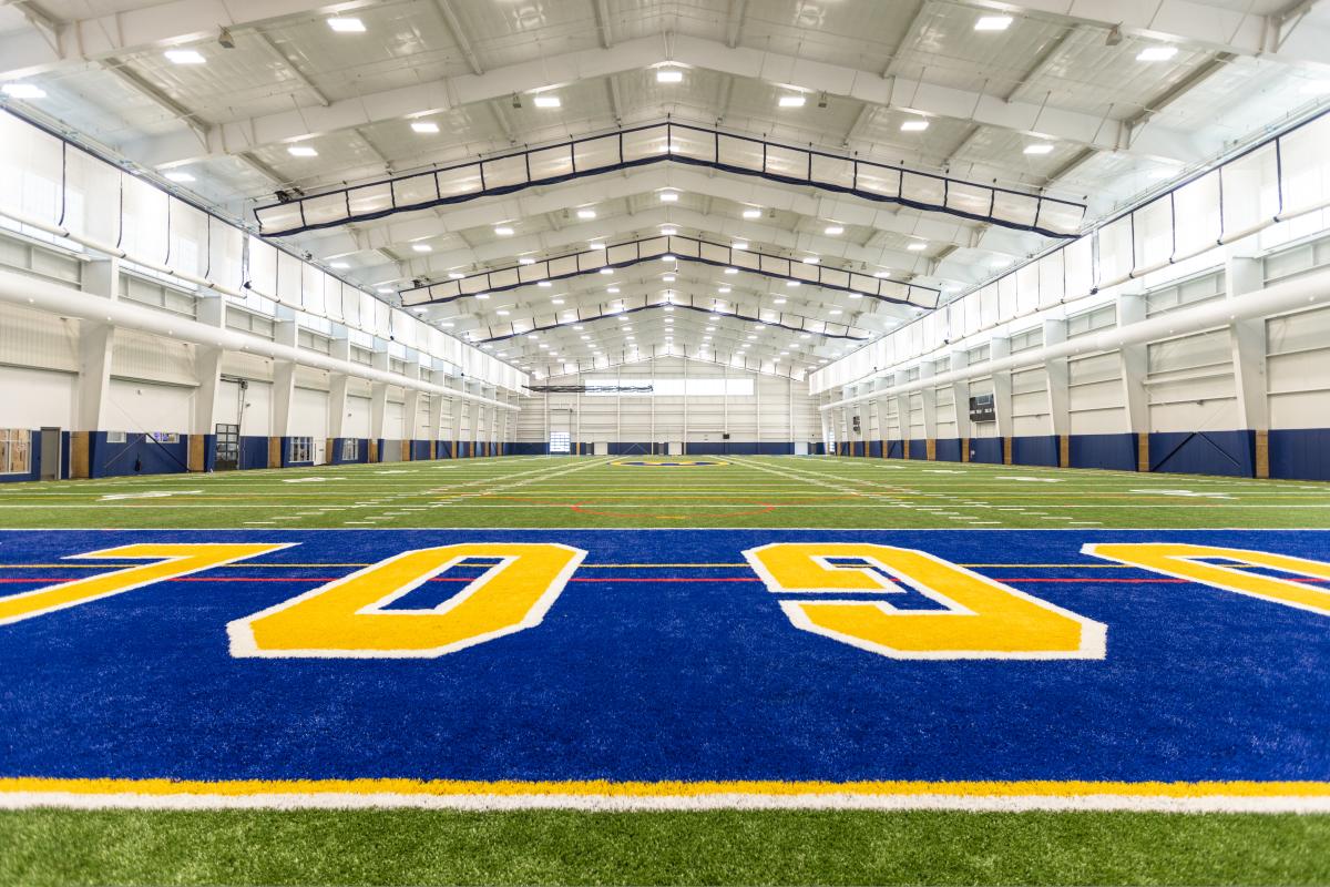 A photo inside the John & Carolyn Sonnentag Fieldhouse