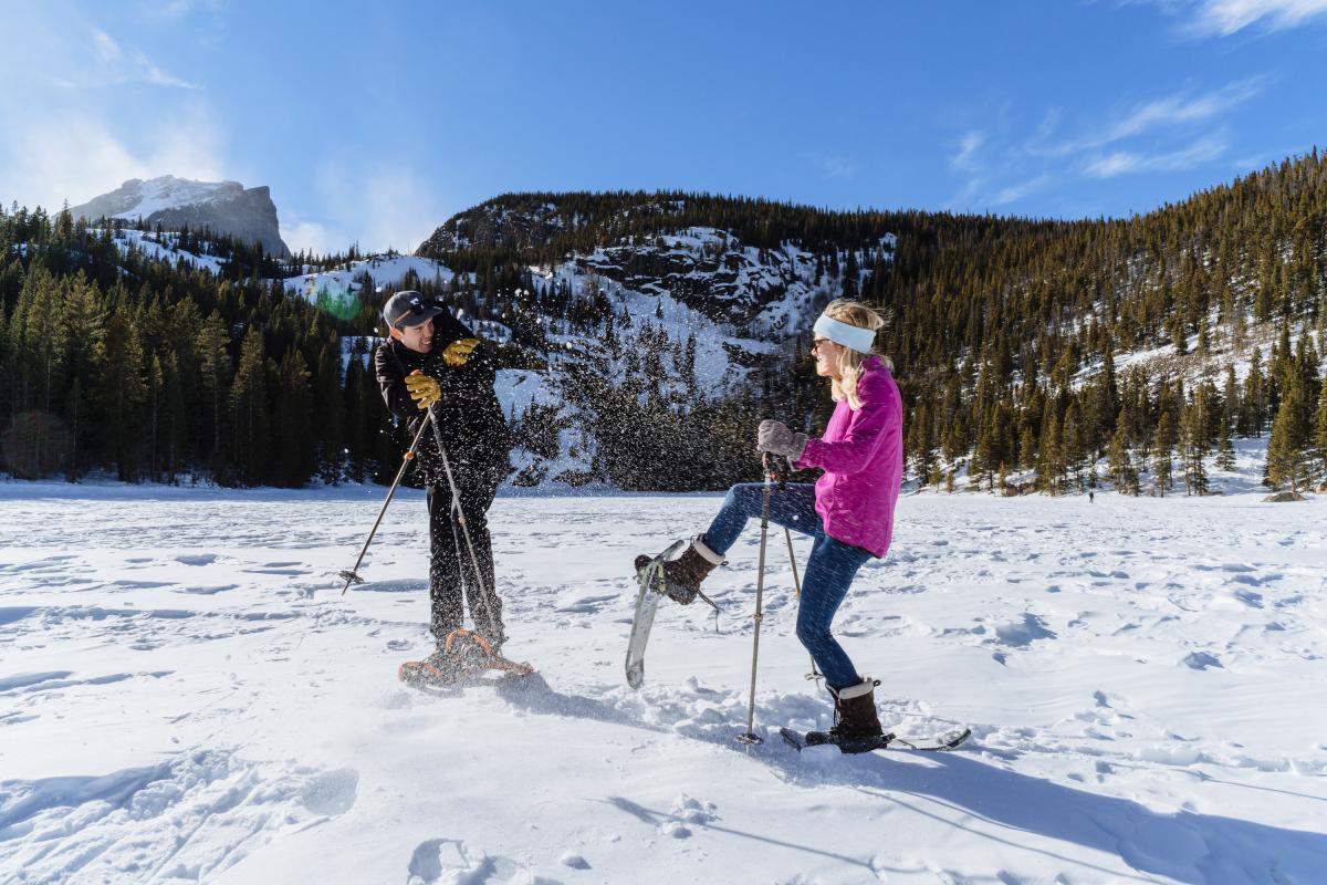 Snowshoe couple