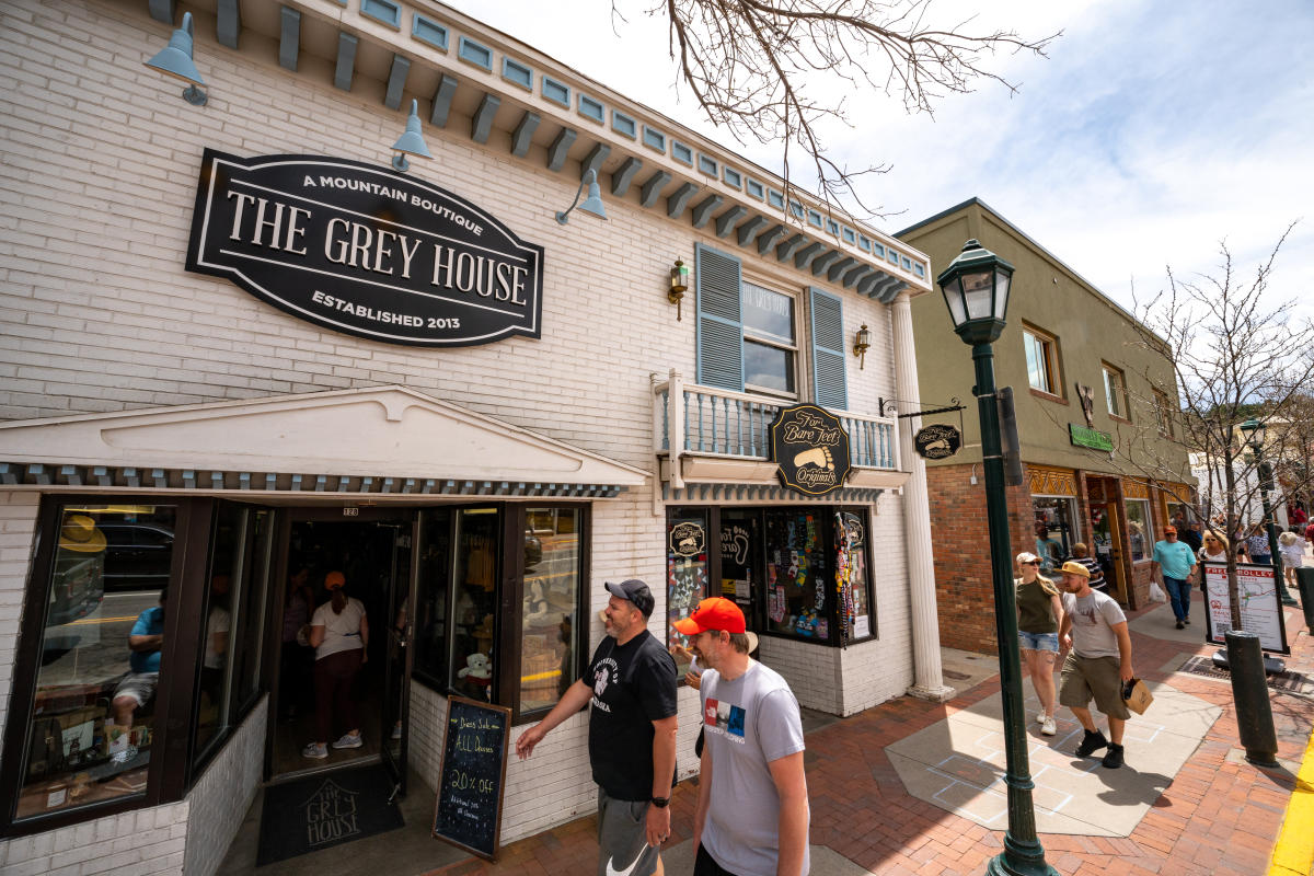 The Grey House Storefront in Estes Park