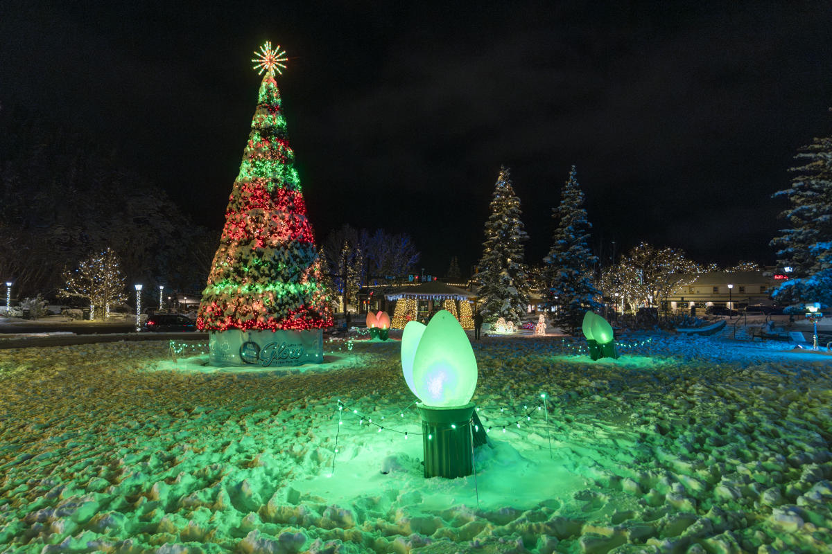 Pixel Tree in Bond Park
