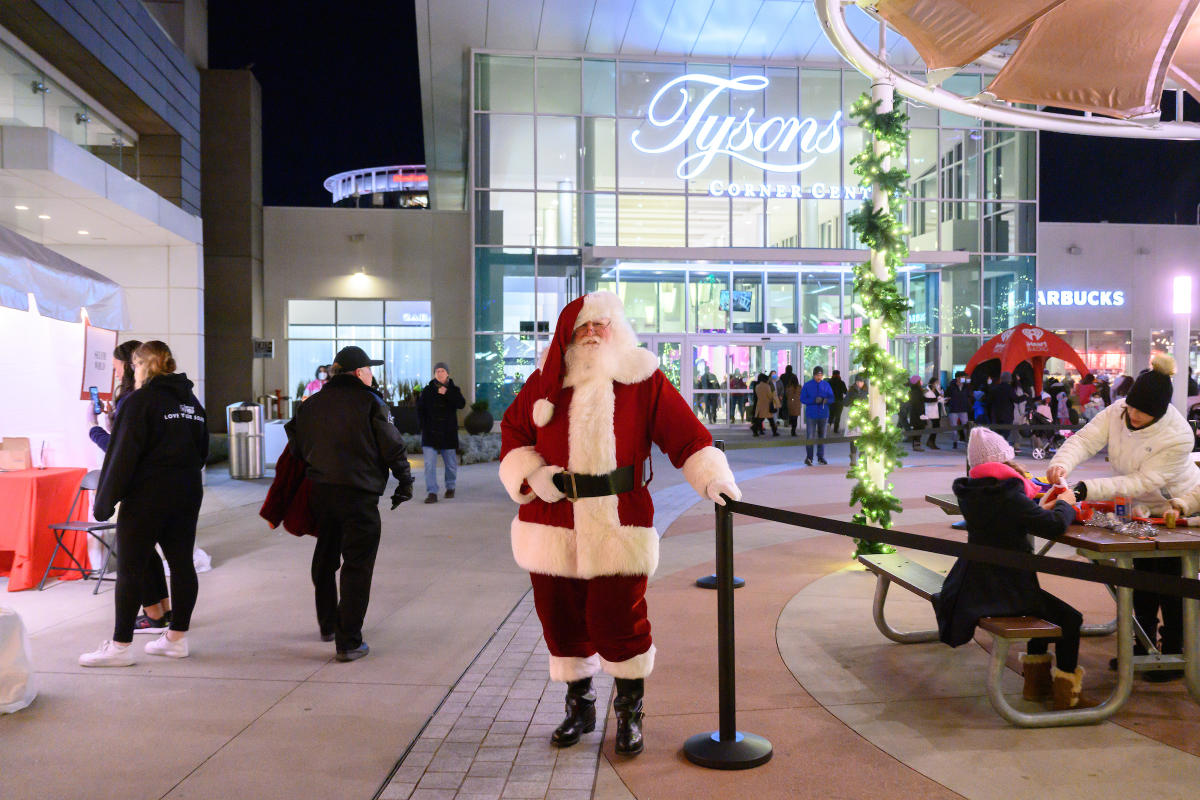 Santa at Tysons Corner Center plaza